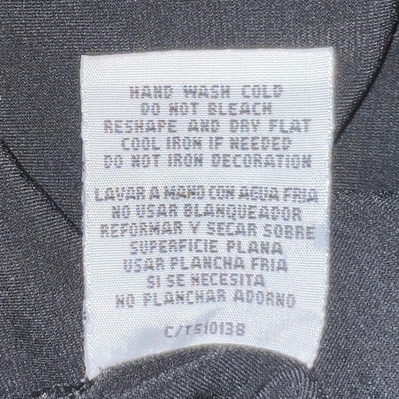 Danny & Nicole Short Sleeve Black Blouse with Faux Buckle Waist, Size 10P - Picture 7 of 13